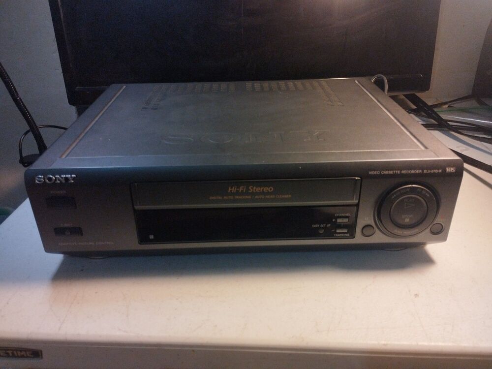 Sony SLV-676HF Hi-Fi Stereo VCR VHS - For Parts Or Repair